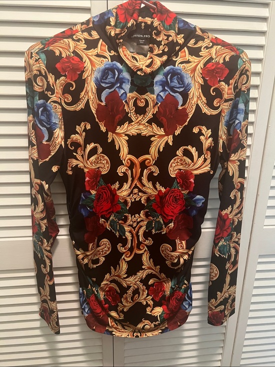 Boston Proper Tops - #3162**Boston Proper Black Long-Sleeve Baroque Floral Top